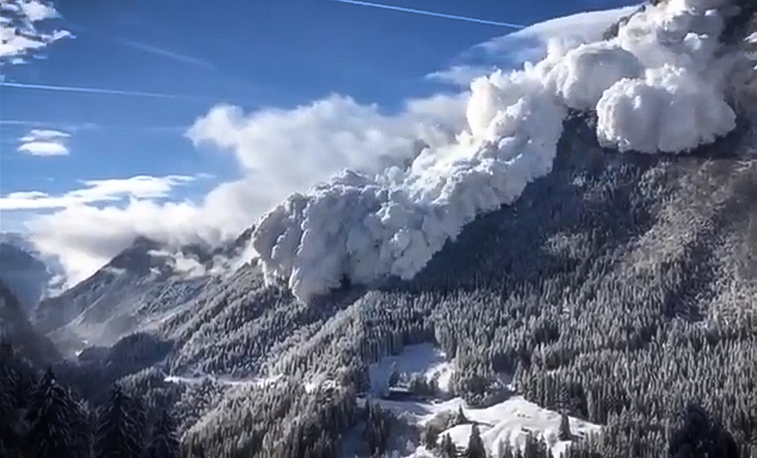 Espectaculares imágenes de una importante avalancha en los Alpes suizos